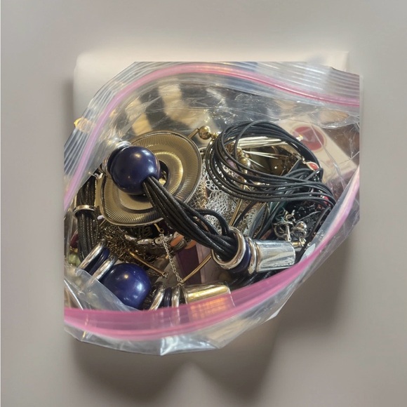 4.5 LBS - Picture 2 of 2